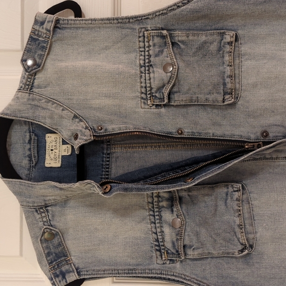 SOLD 💝3 FOR $30💝 Lucky Brand Soft Denim Vest XL - Picture 3 of 6